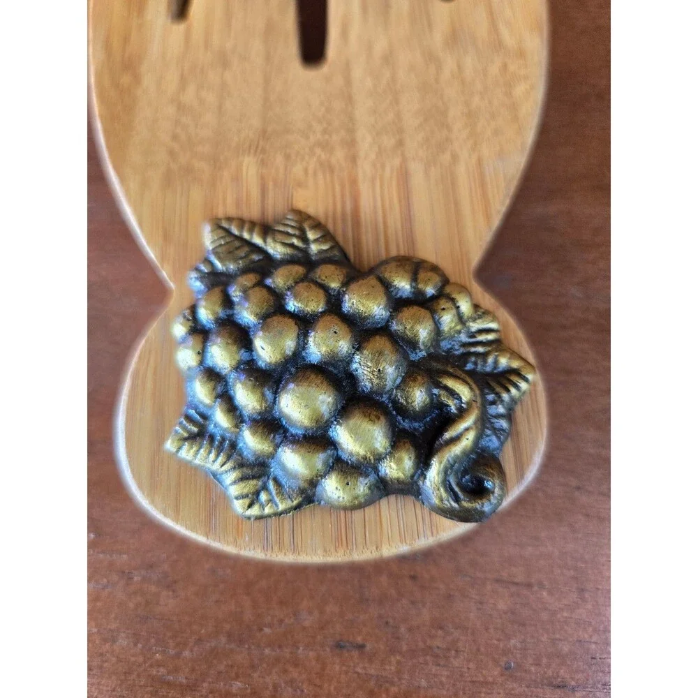 Michael Healy signed Wooden salad Hands Bronze grapes accent
